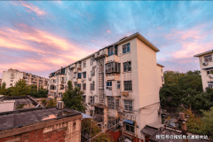 正位于高能级商办极核的风暴